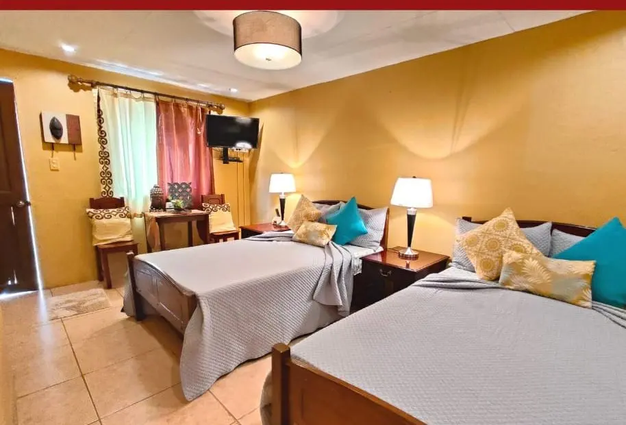 Bedroom 1C: 2 full beds + 1 pull-out single